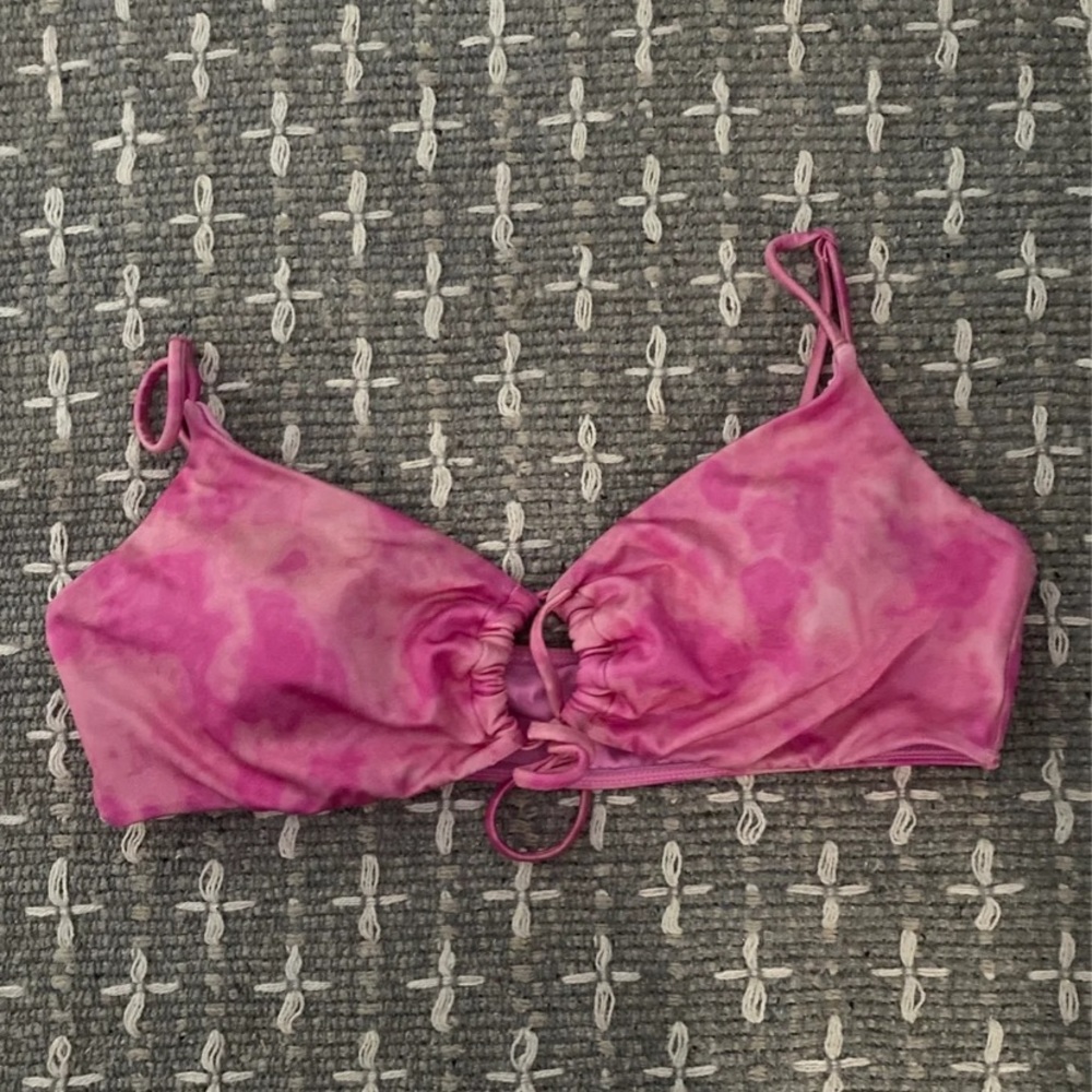 Pink bikini top